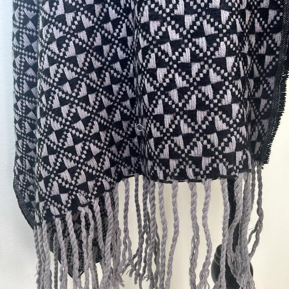 Wool Blend 24"X34" Shawl Wrap Witchy Whimsy Goth Lagenlook Fall Winter Outdoors - Picture 6 of 12